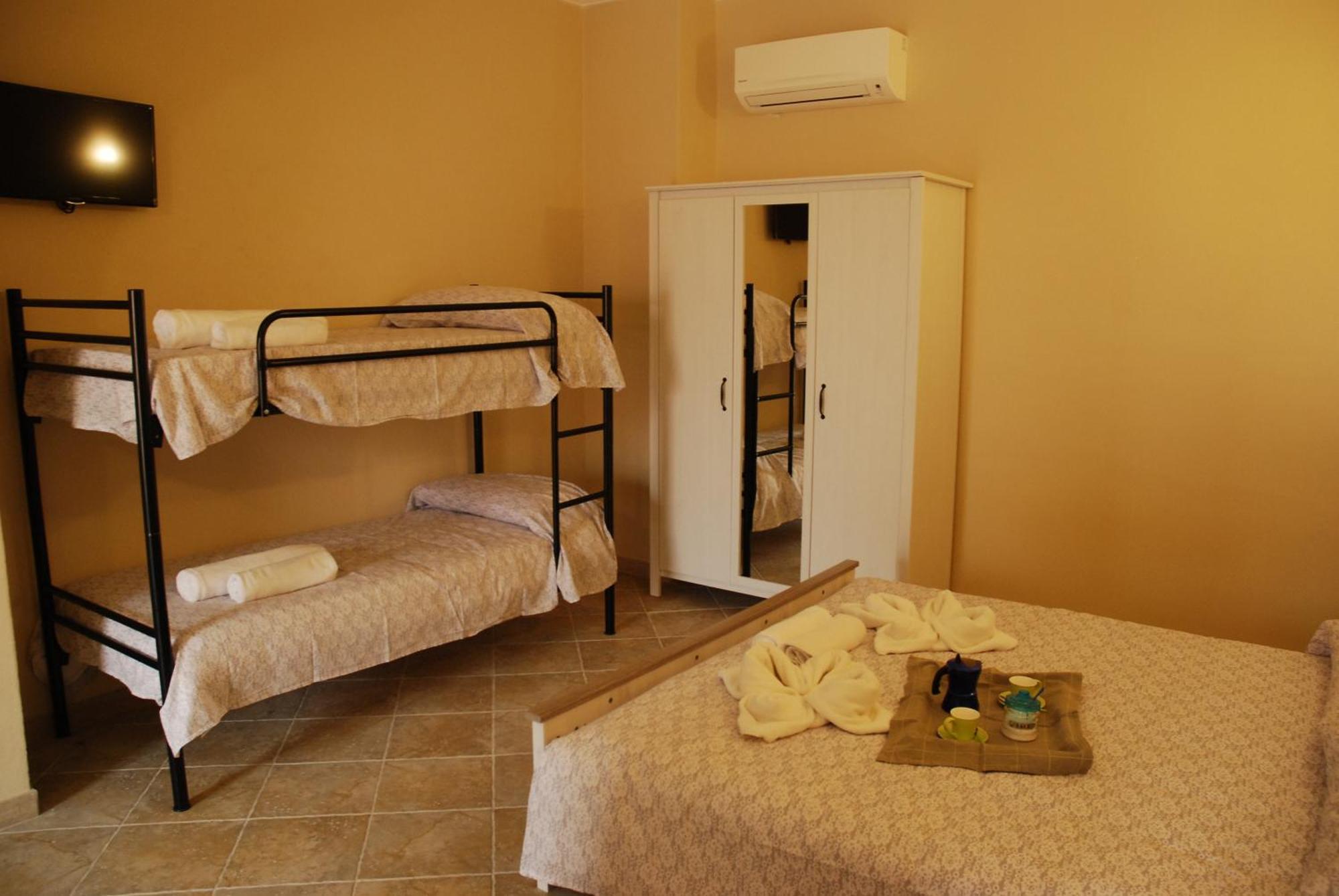 Alba Sarda Residence Iglesias Pokoj fotografie